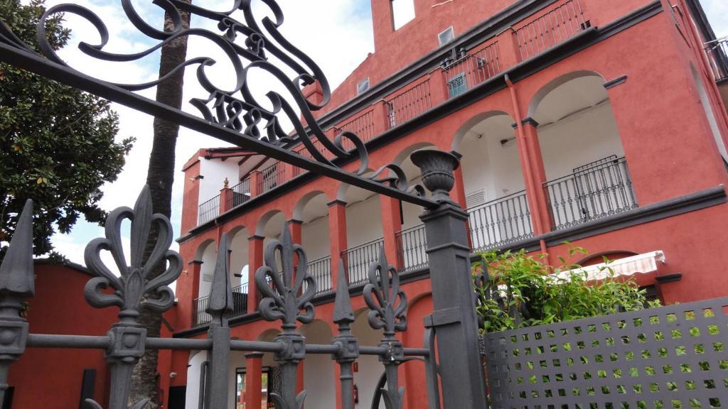 Aparthotel Can Gallart Santa Coloma De Farners Ngoại thất bức ảnh