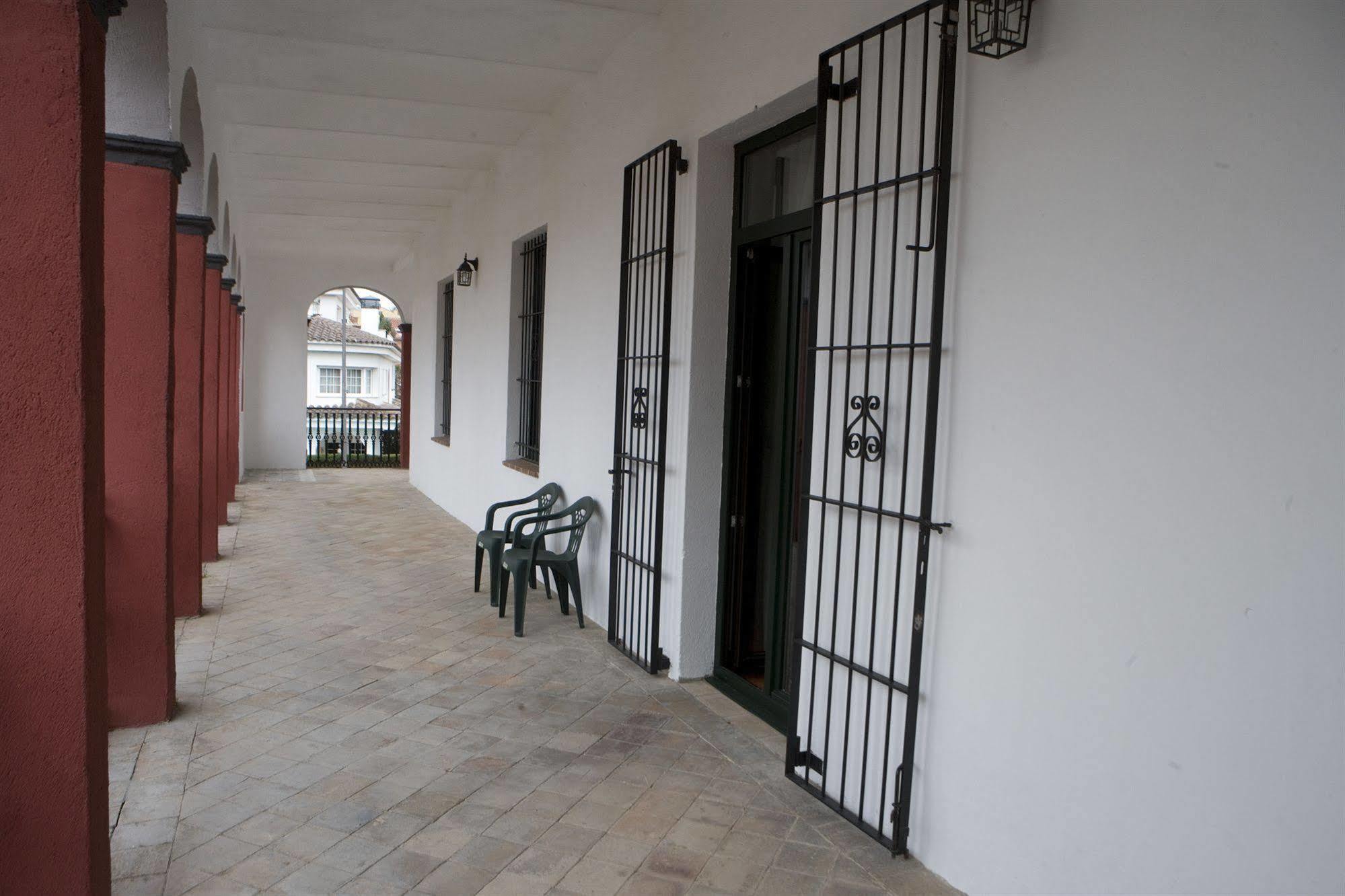 Aparthotel Can Gallart Santa Coloma De Farners Ngoại thất bức ảnh