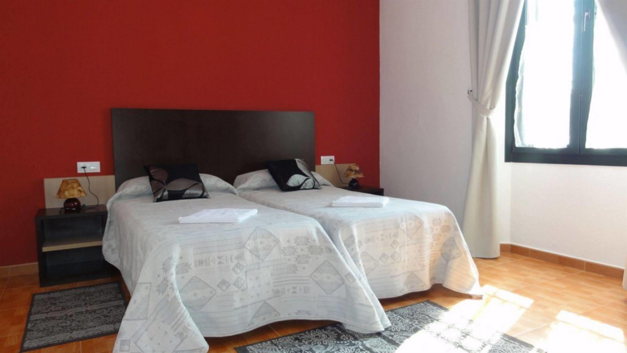 Aparthotel Can Gallart Santa Coloma De Farners Ngoại thất bức ảnh